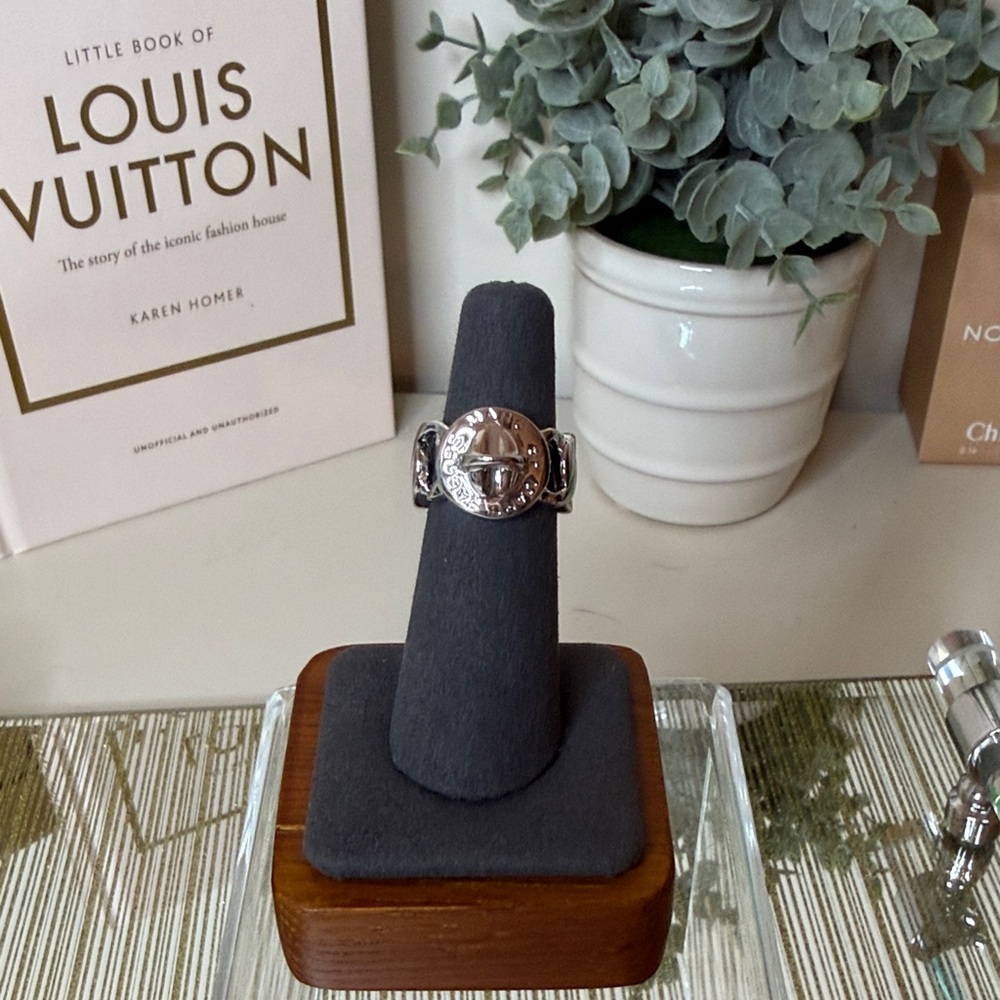 Limited Edition Marc by Marc Jacobs Women's Argento Ring - Size S/M NWT - Picture 3 of 5